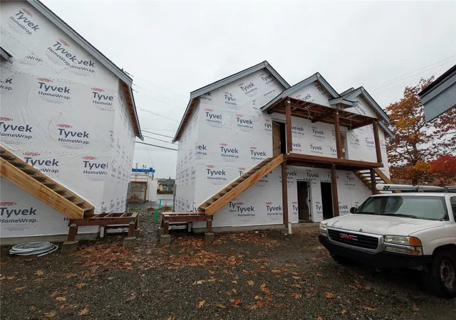 Photo 4 of Single family home for sale at 2737 Peabody St, Bellingham, WA 98225 | MLS# NWM2598322 | Listing updated on 2026-10-27