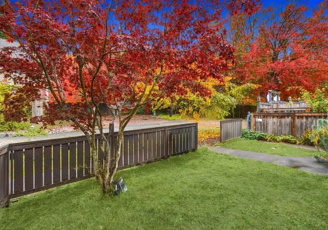 Photo 3 of Single family home for sale at 38 Florentia St, Seattle, WA 98109 | MLS# NWM2598335 | Listing updated on 2026-10-30