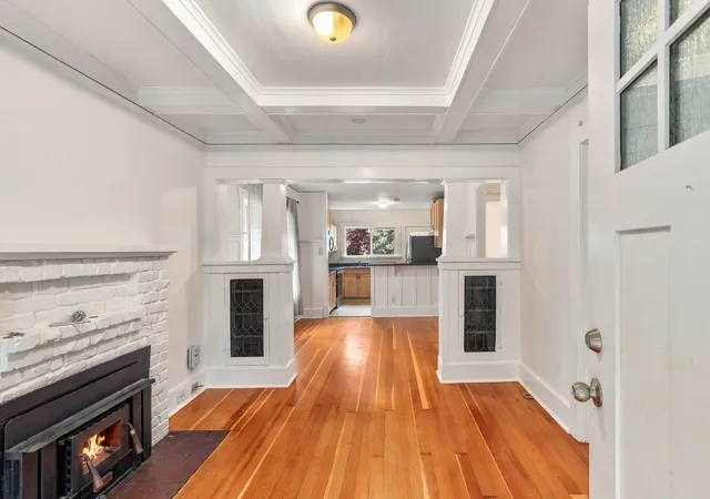 Photo 4 of Single family home for sale at 38 Florentia St, Seattle, WA 98109 | MLS# NWM2598335 | Listing updated on 2026-10-30