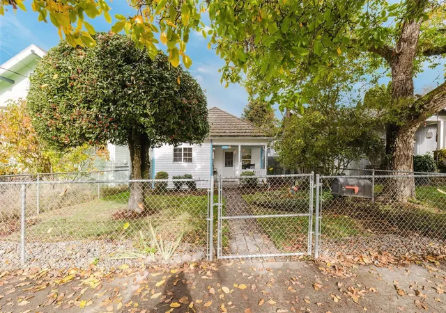 Photo 1 of Single family home for sale at 1738 5th Street, Bremerton, WA 98337 | MLS# NWM2598359 | Listing updated on 2026-10-30