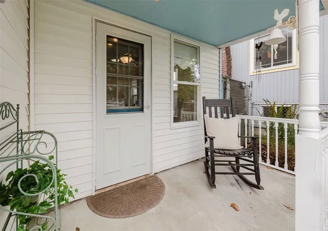 Photo 3 of Single family home for sale at 1738 5th Street, Bremerton, WA 98337 | MLS# NWM2598359 | Listing updated on 2026-10-30