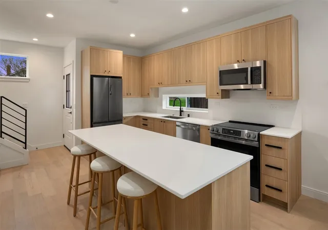 Photo 4 of Single family home for sale at 503 S Henderson St, Seattle, WA 98108 | MLS# NWM2598361 | Listing updated on 2026-10-29