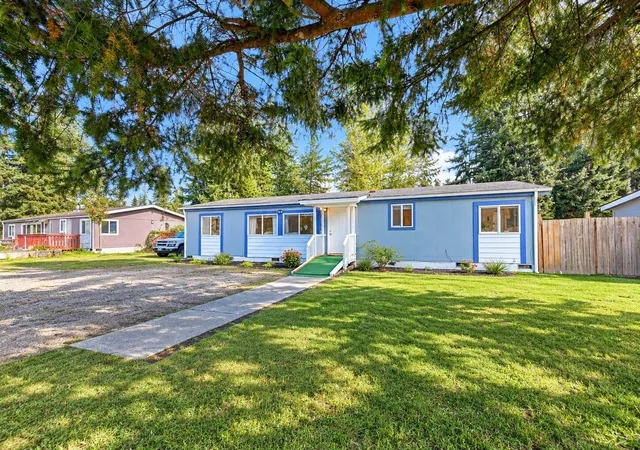 Photo 1 of Manufactured home for sale at 20305 Rhododendran Dr E, Bonney Lake, WA 98391 | MLS# NWM2598363 | Listing updated on 2026-10-28