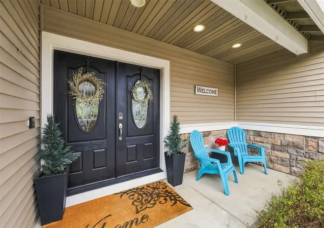 Photo 3 of Single family home for sale at 6103 Montevista Dr Se, Auburn, WA 98092 | MLS# NWM2598374 | Listing updated on 2026-10-26
