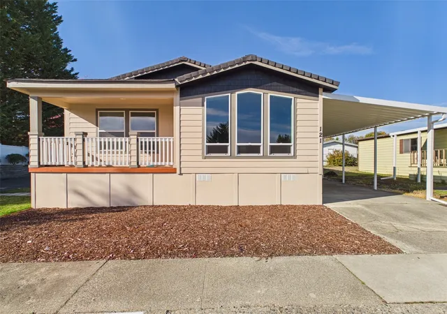 Photo 3 of Manufactured home for sale at 11436 Se 208th Street #121, Kent, WA 98031 | MLS# NWM2598377 | Listing updated on 2026-10-28