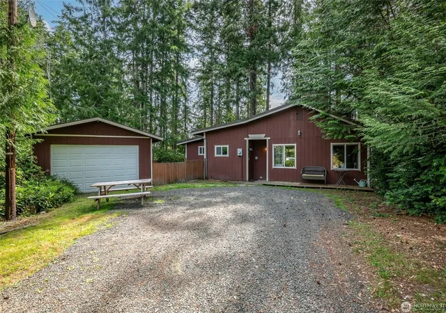 Photo 1 of Single family home for sale at 1207 E Madrona Blvd Nw, Lakebay, WA 98349 | MLS# NWM2598378 | Listing updated on 2026-10-26
