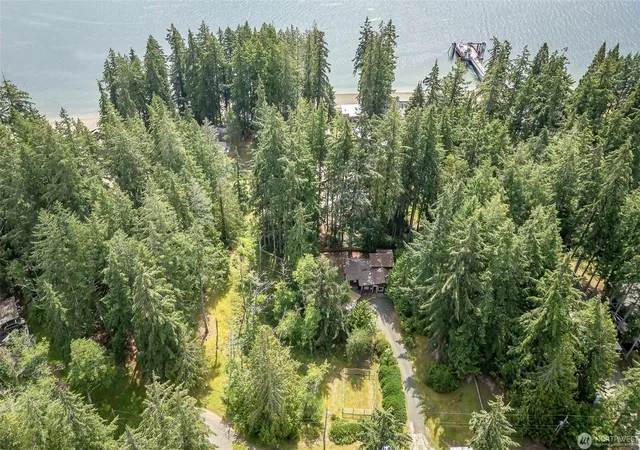 Photo 2 of Single family home for sale at 1207 E Madrona Blvd Nw, Lakebay, WA 98349 | MLS# NWM2598378 | Listing updated on 2026-10-26