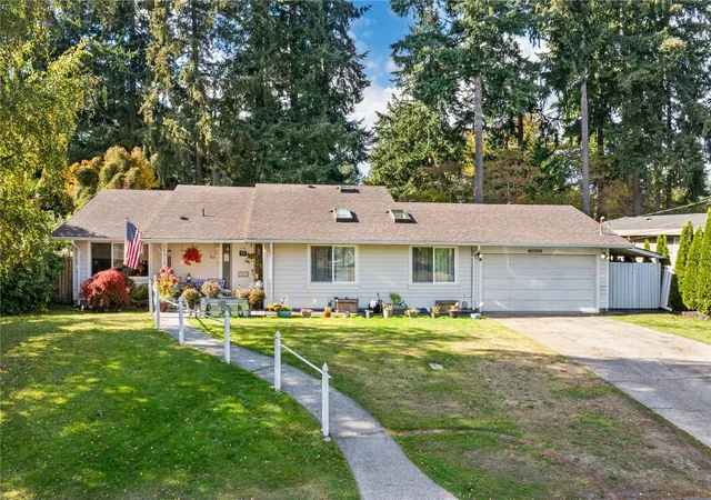 Single family home for sale at 4820 80th Avenue W, University Place, WA 98467 | MLS# NWM2598410