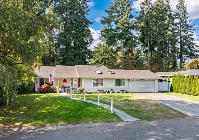 Photo 2 of Single family home for sale at 4820 80th Avenue W, University Place, WA 98467 | MLS# NWM2598410 | Listing updated on 2026-10-30