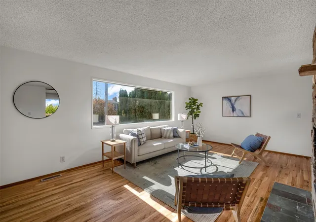 Photo 2 of Single family home for sale at 6214 S 117th Place, Seattle, WA 98178 | MLS# NWM2598427 | Listing updated on 2026-10-29