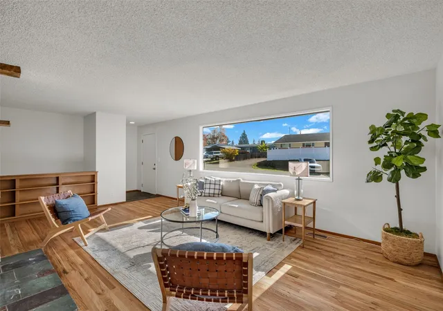 Photo 4 of Single family home for sale at 6214 S 117th Place, Seattle, WA 98178 | MLS# NWM2598427 | Listing updated on 2026-10-29