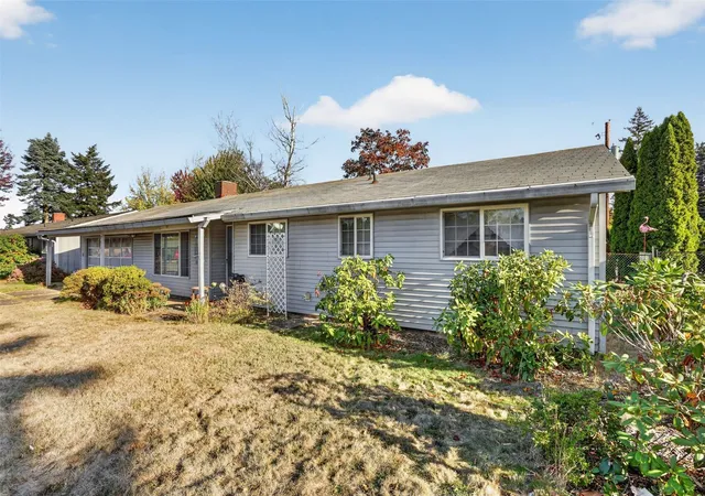 Single family home for sale at 8623 NE Lewis Dr, Vancouver, WA 98662 | MLS# NWM2598437