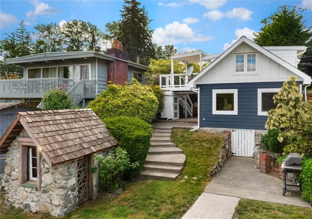 Photo 3 of Single family home for sale at 31204 8th Avenue SW, Federal Way, WA 98023 | MLS# NWM2598438 | Listing updated on 2026-10-27