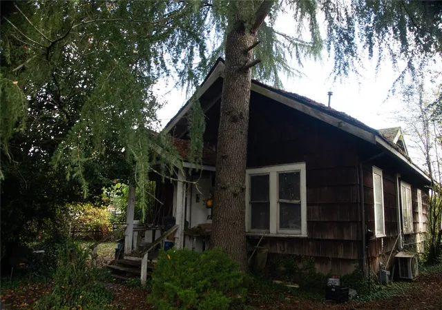 Single family home for sale at 106 Perry NW, Olympia, WA 98502 | MLS# NWM2598461