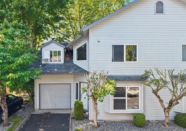 Photo 3 of Townhouse for sale at 7509 Ne Vancouver Mall Dr #A5, Vancouver, WA 98662 | MLS# NWM2598491 | Listing updated on 2026-10-27