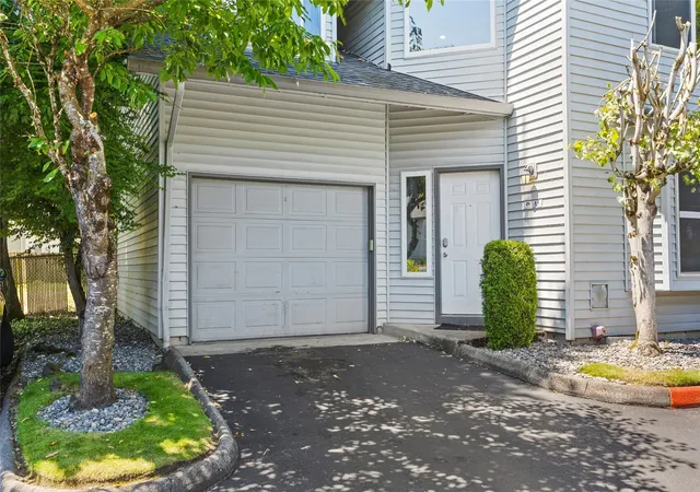Photo 3 of Townhouse for sale at 7509 NE Vancouver Mall Dr #A5, Vancouver, WA 98662 | MLS# NWM2598491 | Listing updated on 2026-10-27
