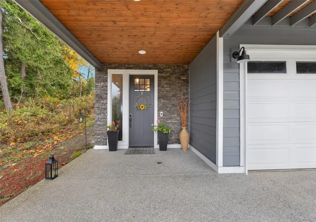 Photo 3 of Single family home for sale at 6831 88th Drive NE, Marysville, WA 98270 | MLS# NWM2598496 | Listing updated on 2026-10-30