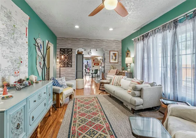 Photo 4 of Single family home for sale at 427 15th Avenue, Longview, WA 98632 | MLS# NWM2598497 | Listing updated on 2026-10-27