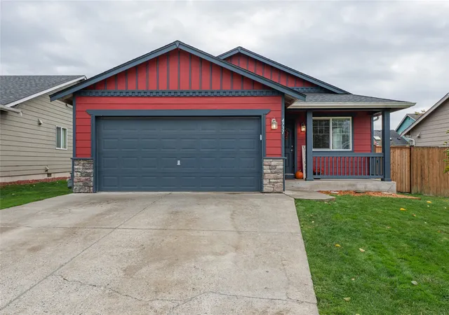 Photo 1 of Single family home for sale at 4731 Sandcastle Dr, Blaine, WA 98230 | MLS# NWM2598519 | Listing updated on 2026-10-28