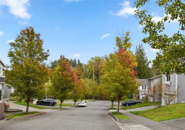 Photo 3 of Single family home for sale at 5558 Buckhorn Way, Mount Vernon, WA 98273 | MLS# NWM2598520 | Listing updated on 2026-10-28