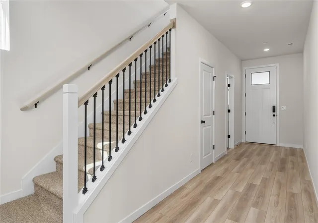 Photo 3 of Single family home for sale at 3914 Flt Top Dr, Bremerton, WA 98312 | MLS# NWM2598542 | Listing updated on 2026-10-27