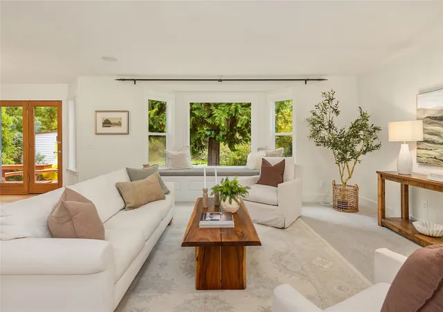 Photo 3 of Single family home for sale at 1864 Commodore Ln NW, Bainbridge Island, WA 98110 | MLS# NWM2598570 | Listing updated on 2026-10-29