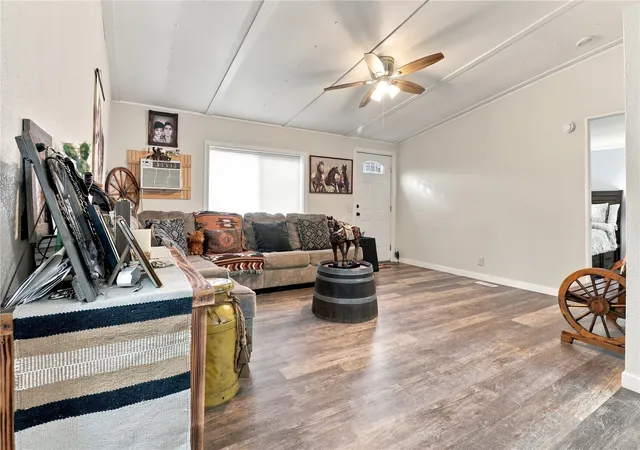 Photo 4 of Manufactured home for sale at 725 37th Street E #36, Auburn, WA 98002 | MLS# NWM2598579 | Listing updated on 2026-10-28
