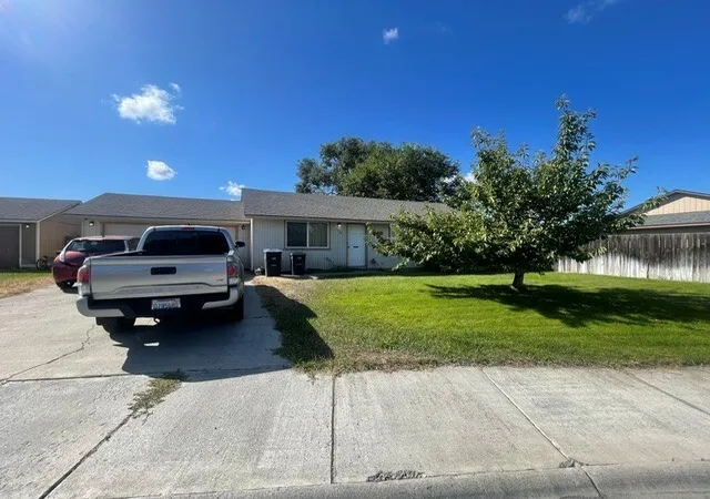 Photo 1 of Single family home for sale at 1158 S Grand Dr, Moses Lake, WA 98837 | MLS# NWM2598591 | Listing updated on 2026-10-28