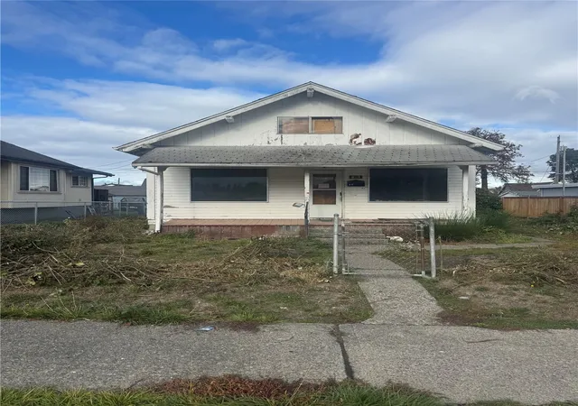 Photo 1 of Single family home for sale at 1641 E 35th Street, Tacoma, WA 98404 | MLS# NWM2598600 | Listing updated on 2026-10-28