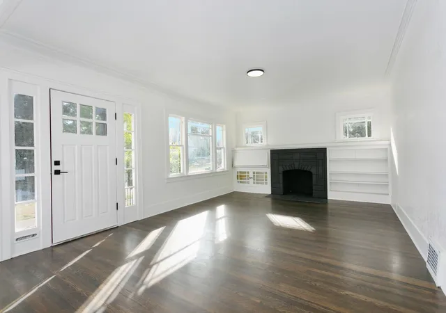 Photo 2 of Single family home for sale at 511 S 35th Street, Tacoma, WA 98418 | MLS# NWM2598628 | Listing updated on 2026-10-29