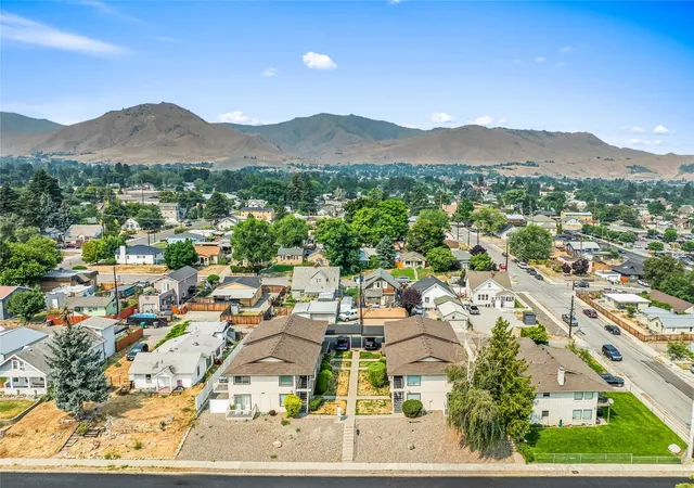 Photo 2 of House for sale at 120 N Miller St, Wenatchee, WA 98801 | MLS# NWM2598658 | Listing updated on 2026-10-28