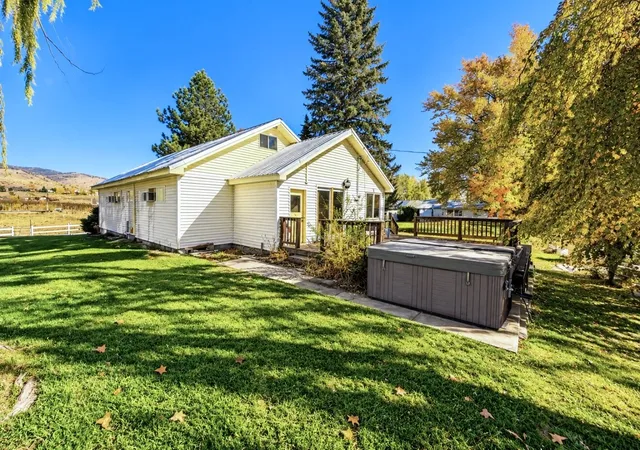 Photo 4 of Single family home for sale at 1548 Old Hwy 97, Okanogan, WA 98840 | MLS# NWM2598659 | Listing updated on 2026-10-29