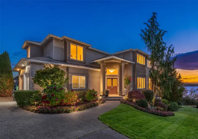 Single family home for sale at 701 N 30th Street, Renton, WA 98056 | MLS# NWM2598661