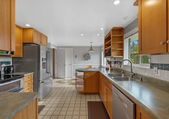 Photo 1 of Single family home for sale at 2517 Helena Ln, Everett, WA 98208 | MLS# NWM2598663 | Listing updated on 2026-10-29