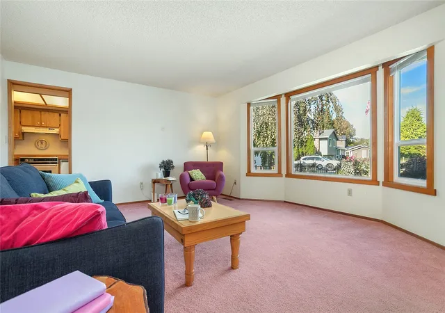 Photo 4 of Single family home for sale at 410 Cascade Way, Lynden, WA 98264 | MLS# NWM2598666 | Listing updated on 2026-10-29