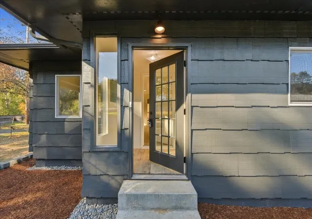 Photo 3 of Single family home for sale at 418 Sw Cyn Loop, Winlock, WA 98596 | MLS# NWM2598674 | Listing updated on 2026-10-29