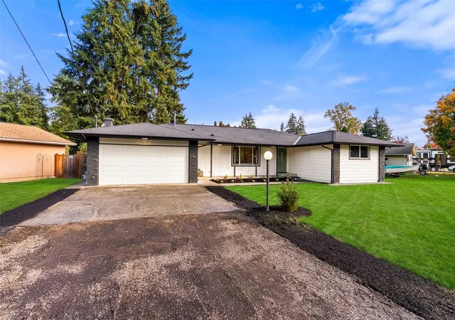 Photo 3 of Single family home for sale at 5601 133rd Place NE, Marysville, WA 98271 | MLS# NWM2598675 | Listing updated on 2026-10-28