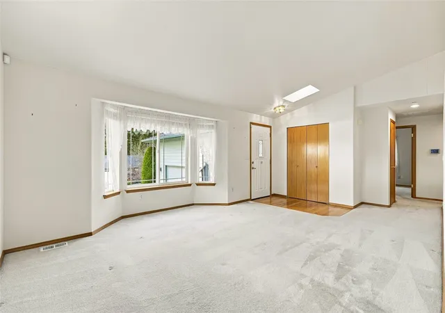 Photo 4 of Single family home for sale at 17505 Highland View Dr, Arlington, WA 98223 | MLS# NWM2598677 | Listing updated on 2026-10-29