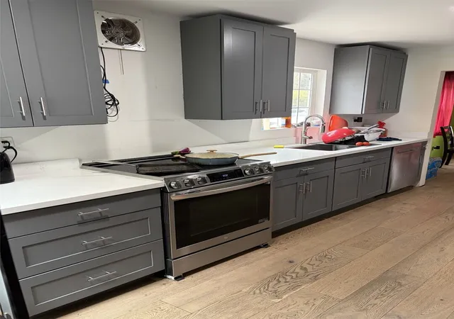 Photo 3 of Single family home for sale at 631 1st Avenue S, Kent, WA 98032 | MLS# NWM2598720 | Listing updated on 2026-10-29