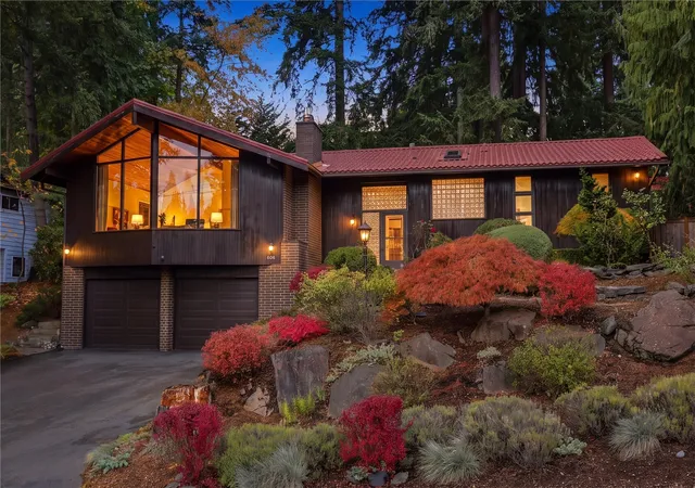 Single family home for sale at 606 N 178th Street, Shoreline, WA 98133 | MLS# NWM2598730