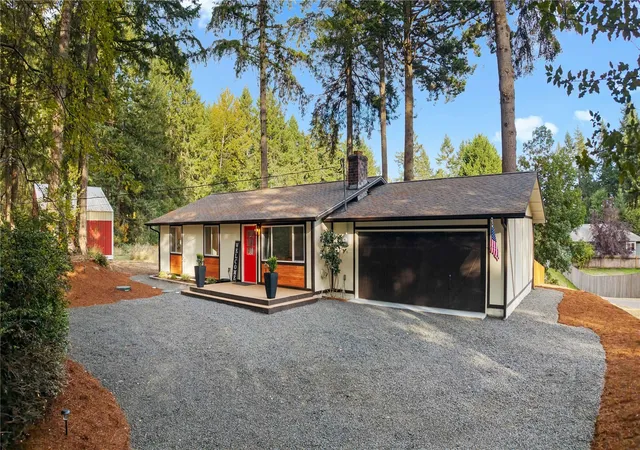 Photo 4 of Single family home for sale at 11075 Ridge Rim Trl SE, Port Orchard, WA 98367 | MLS# NWM2598740 | Listing updated on 2026-10-28