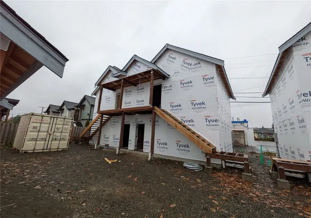 Photo 3 of Sale Pending at 2729 Peabody St, Bellingham, WA 98225 | MLS# NWM2598751 | Listing updated on 2026-10-28
