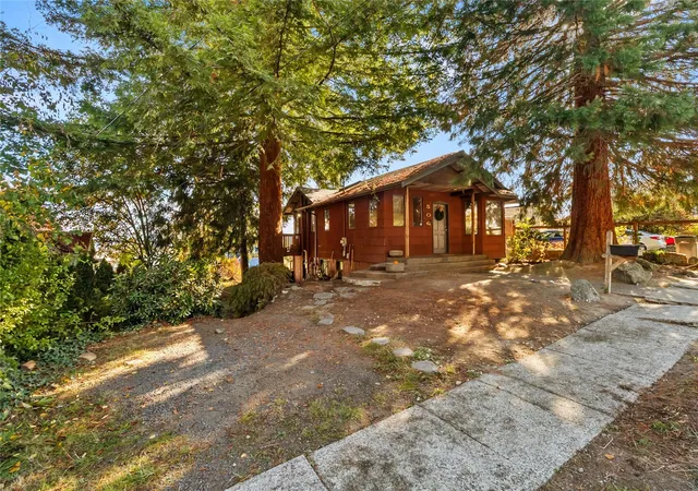 Single family home for sale at 506 S Yantic Ave, Bremerton, WA 98312 | MLS# NWM2598753