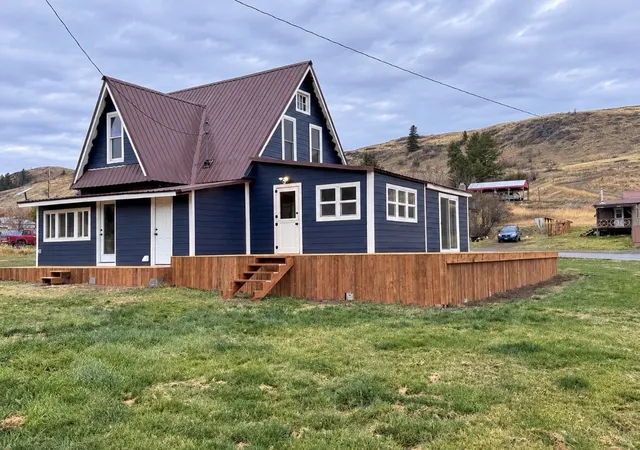 Photo 3 of Single family home for sale at 2058 Chesaw Rd, Oroville, WA 98844 | MLS# NWM2598754 | Listing updated on 2026-10-28