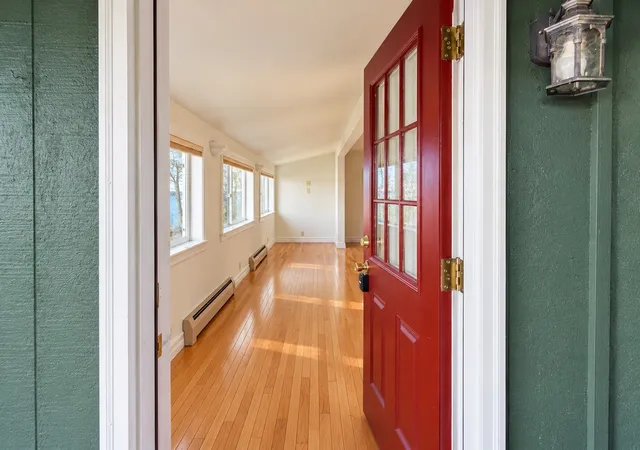 Photo 1 of Single family home for sale at 9986 NE Ewing St, Bainbridge Island, WA 98110 | MLS# NWM2598759 | Listing updated on 2026-10-28