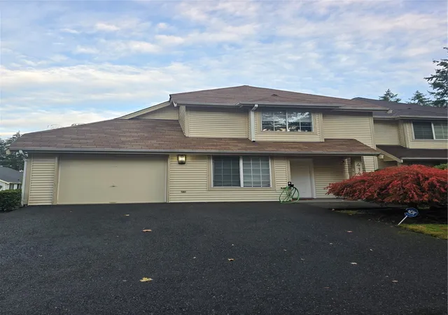 Single family home for sale at 414 S 329th Lane, Federal Way, WA 98003 | MLS# NWM2598772