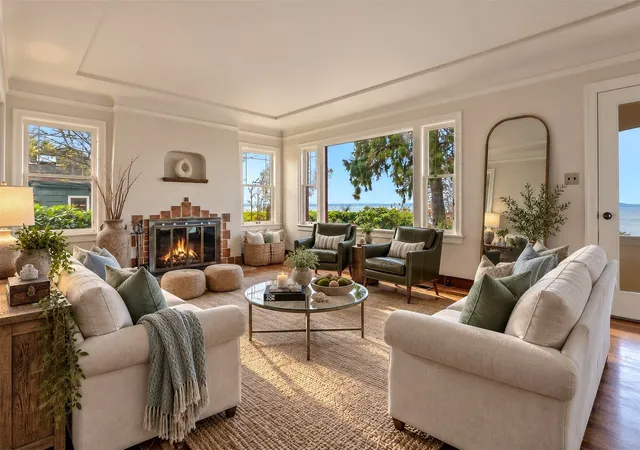 Photo 3 of Single family home for sale at 2918 NW Esplanade, Seattle, WA 98117 | MLS# NWM2598779 | Listing updated on 2026-10-30