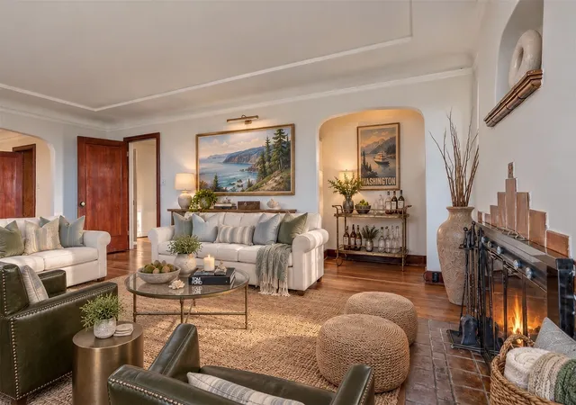 Photo 4 of Single family home for sale at 2918 NW Esplanade, Seattle, WA 98117 | MLS# NWM2598779 | Listing updated on 2026-10-30