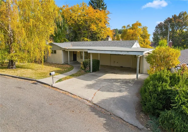 Photo 1 of Single family home for sale at 500 Linda Ln, Ellensburg, WA 98926 | MLS# NWM2598785 | Listing updated on 2026-10-28