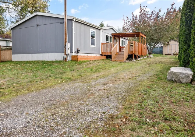 Manufactured home for sale at 4260 Northgate Dr, Oak Harbor, WA 98277 | MLS# NWM2598794